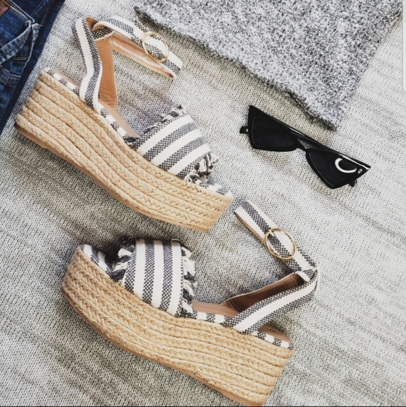 Shoes - 🚨ON SALE//The Poppy// grey espadrille platform